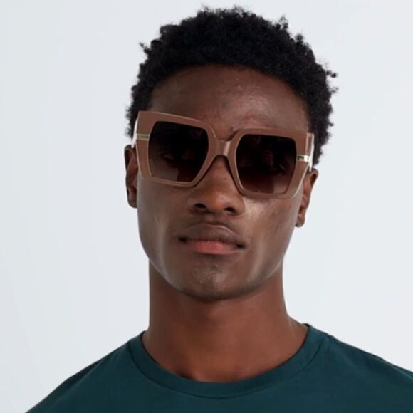 NWT QUAY Notorious Sunglasses main image 4